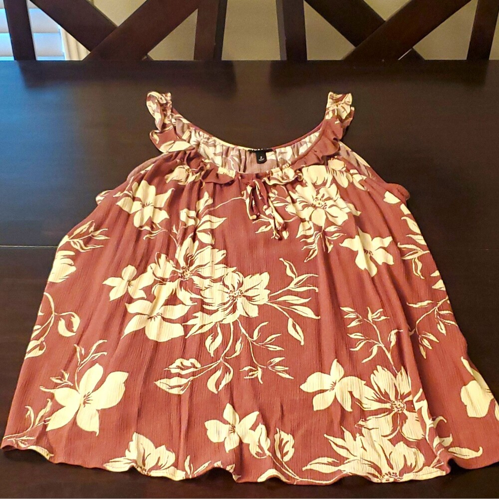 Torrid Womens Size 2 Purple White Floral Sleeveless Tie Neck Ruffle Tank